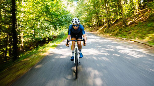 Rennrad vs. Mountainbike: Was passt besser zu dir?