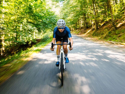 Rennrad vs. Mountainbike: Was passt besser zu dir?