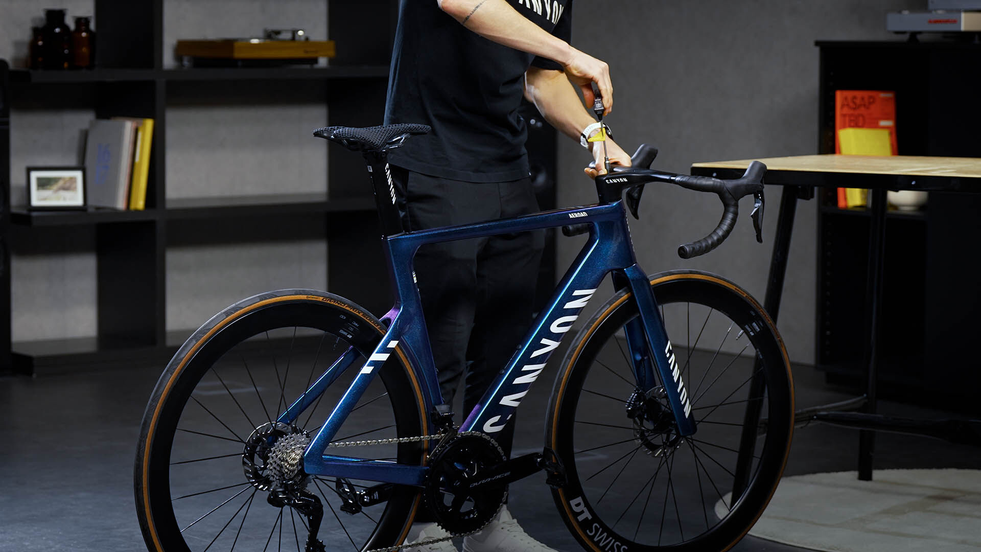Aeroad CF SLX support CANYON EE