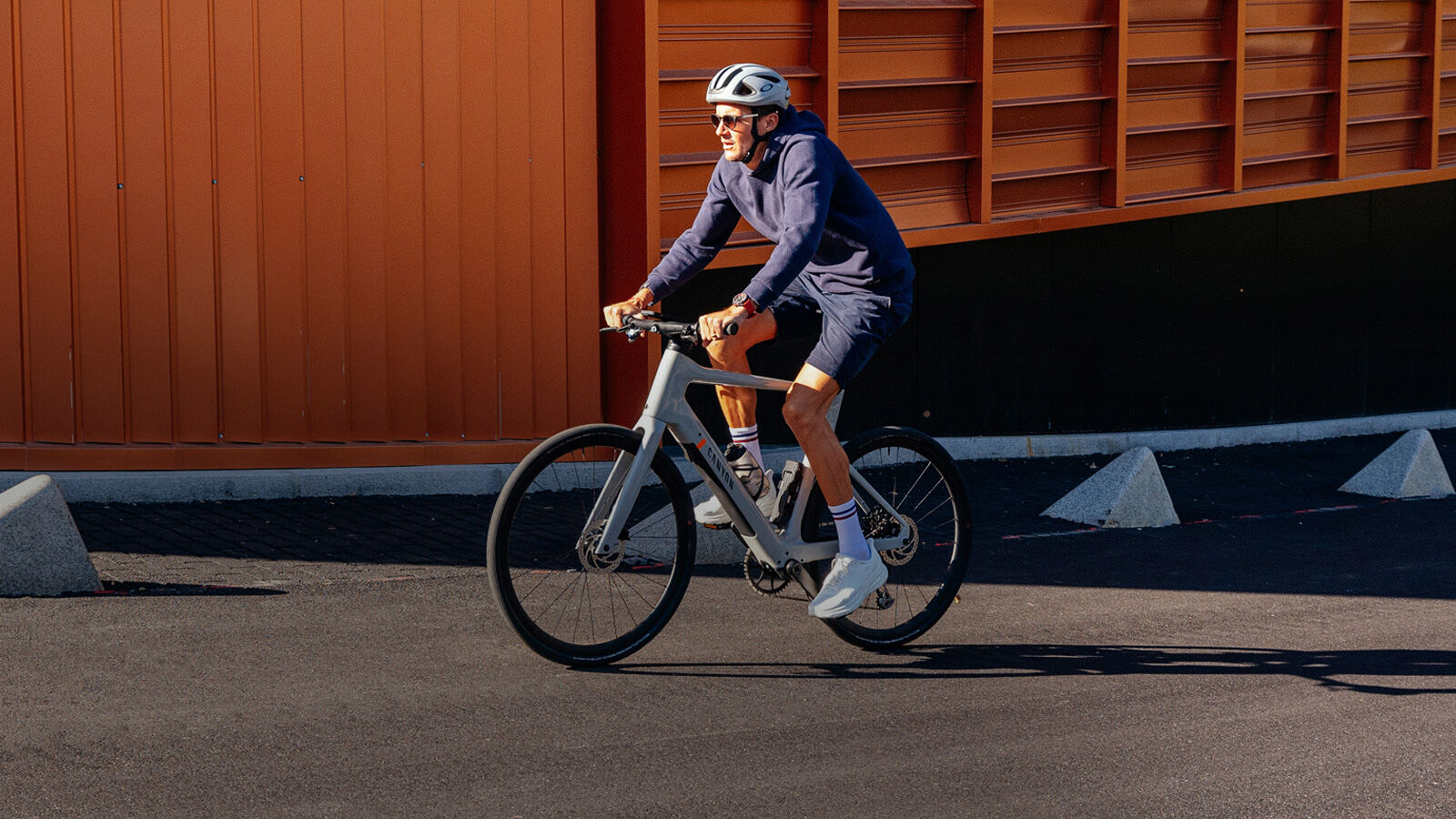 Bicycle for men and women cheap