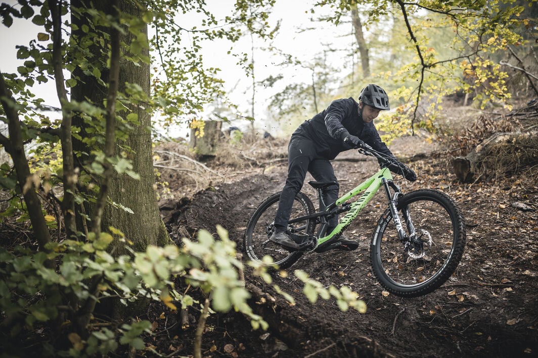 Full-Suspension Mountain Bike Buyer’s Guide Full-Suspension Mountain Bike Buyer’s Guide