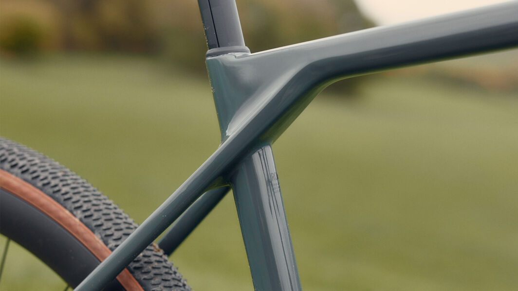 ¿Qué material es mejor para una bicicleta gravel? ¿Aluminio o carbono?