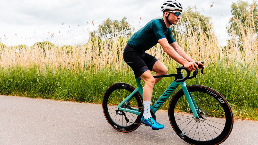 Explore from your back door and discover new country lanes on your road bike. Explore from your back door and discover new country lanes on your road bike.