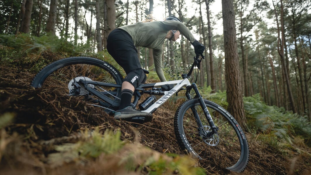It's important to get the right size full-suspension MTB.