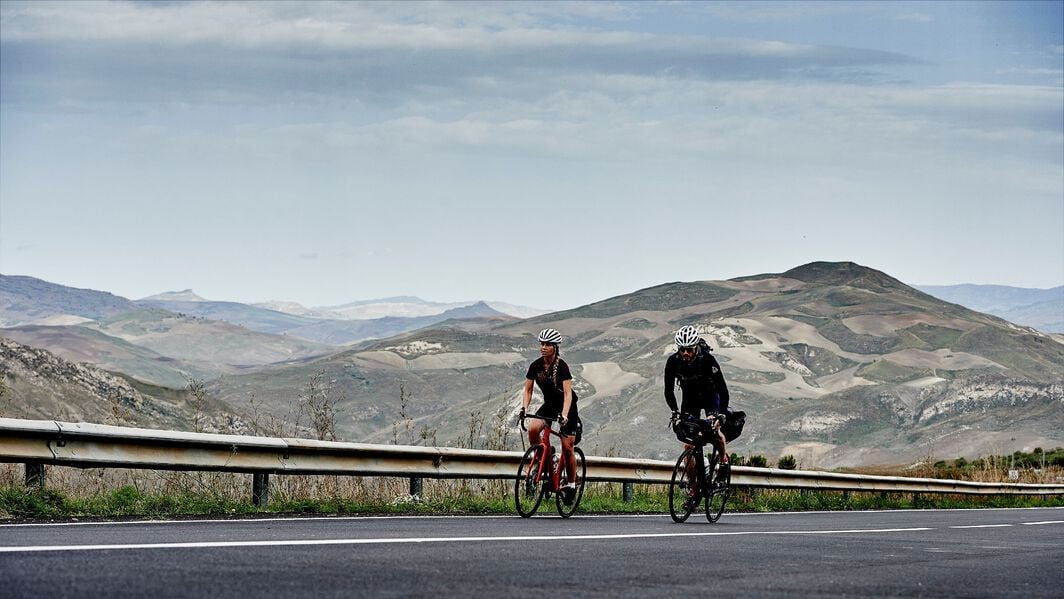 Pedalare su lunghe distanze