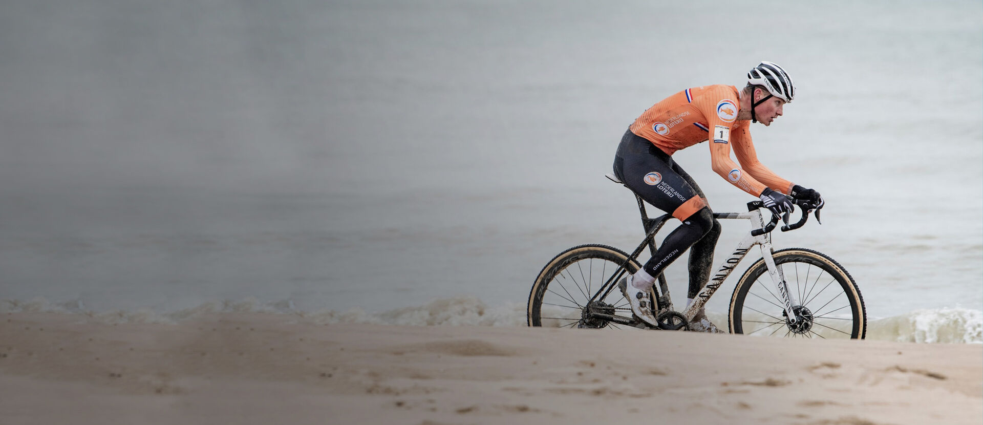 Canyon Inflite CF SLX