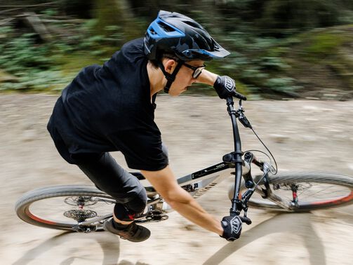 Canyon presents the Spectral CF 8 K.I.S. An evolution in steering dynamics.  Canyon presents the Spectral CF 8 K.I.S. An evolution in steering dynamics.