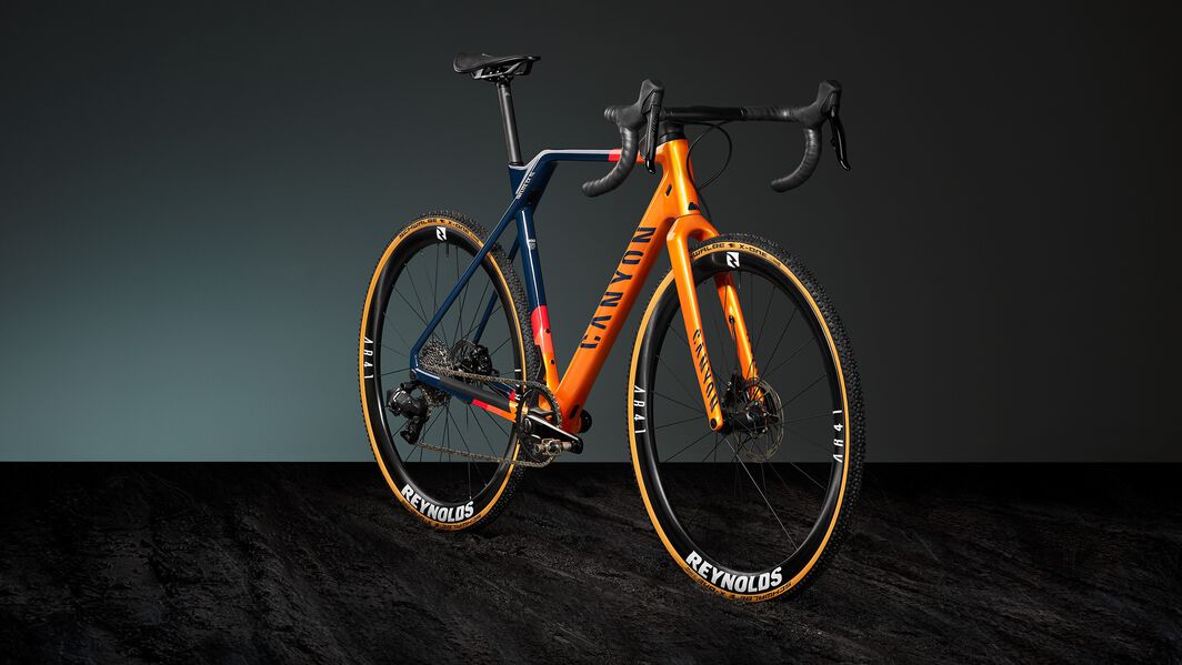 Canyon Inflite CF SL