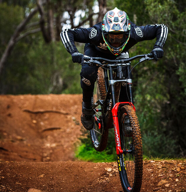 Downhill Bikes Downhill Bikes