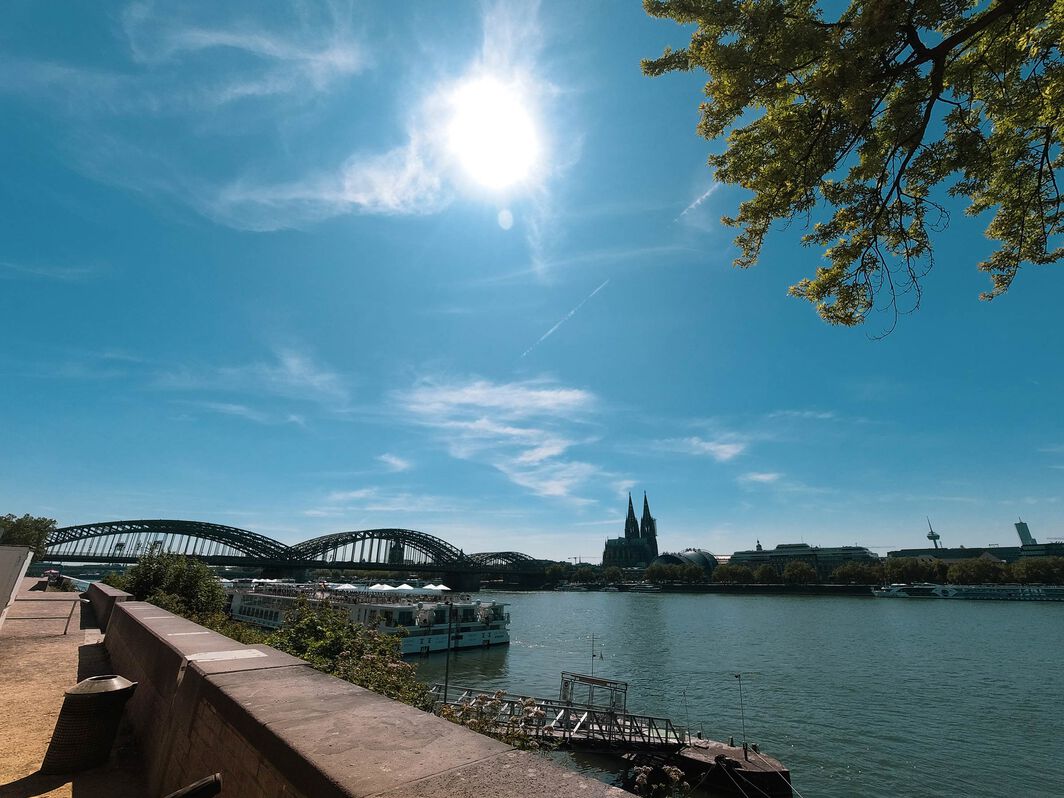 Radtour Köln Rheinufer