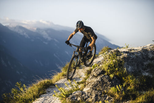 What is a downcountry bike?