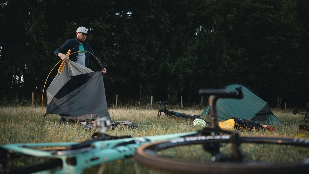 Jak se připravit na své první dobrodružství při sólo bikepackingu  