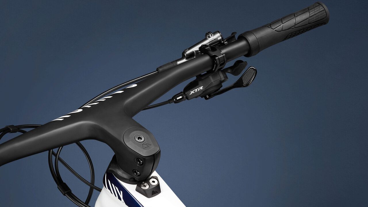 Canyon Lux CF SLX Canyon Lux CF SLX