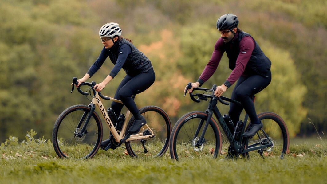 ¿Qué material es mejor para una bicicleta gravel? ¿Aluminio o carbono?