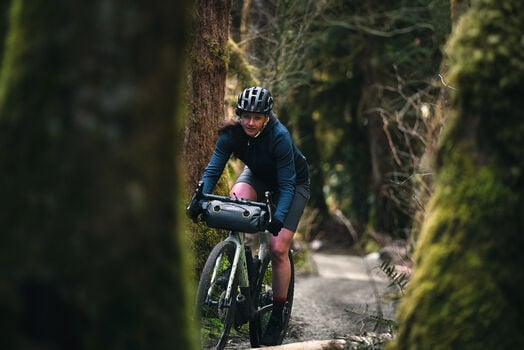 Comment vous préparer à votre première aventure de bikepacking en solo  