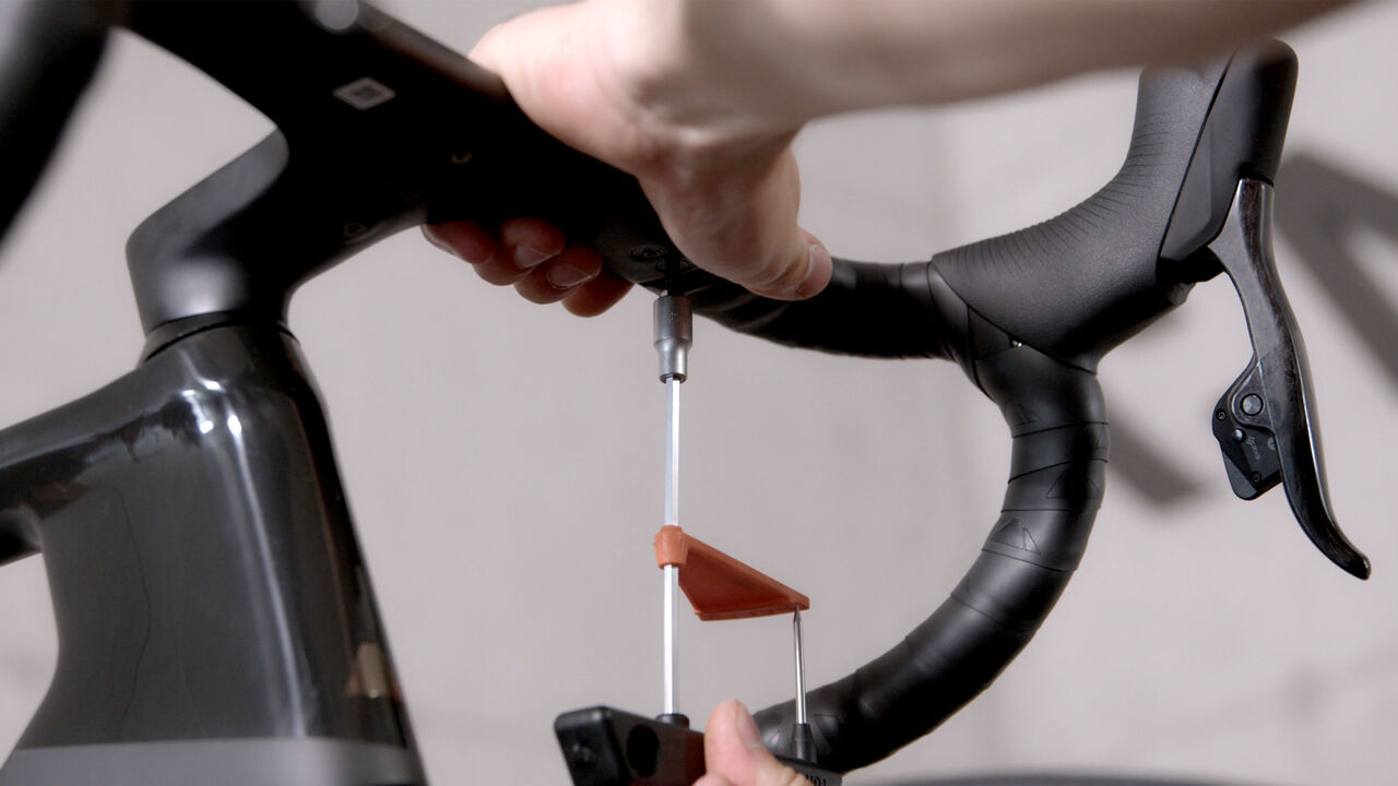 How to adjust handlebar width How to adjust handlebar width