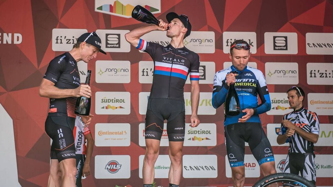 Odzież i wyposażenie na wyścigi MTB Odzież i wyposażenie na wyścigi MTB