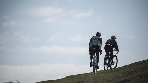 Vélo gravel ou cyclocross  : quel vélo me convient le mieux  ?