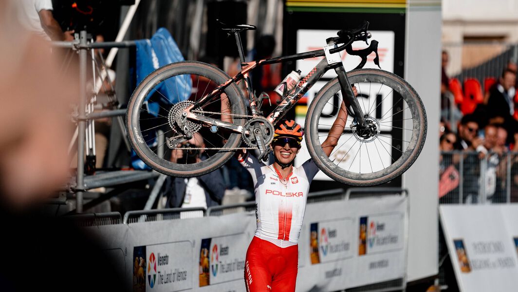 Kasia Niewiadoma rode to victory in Pieve di Soligo