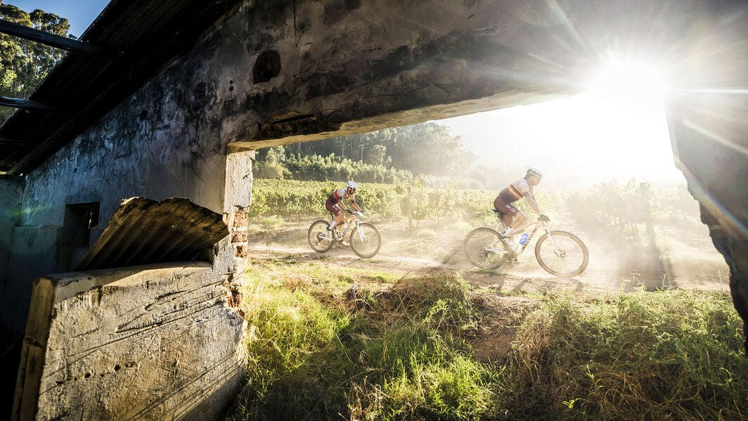 Tagesaktuell: So schlägt sich das Canyon Sidi MTB Team auf der Absa Cape Epic 