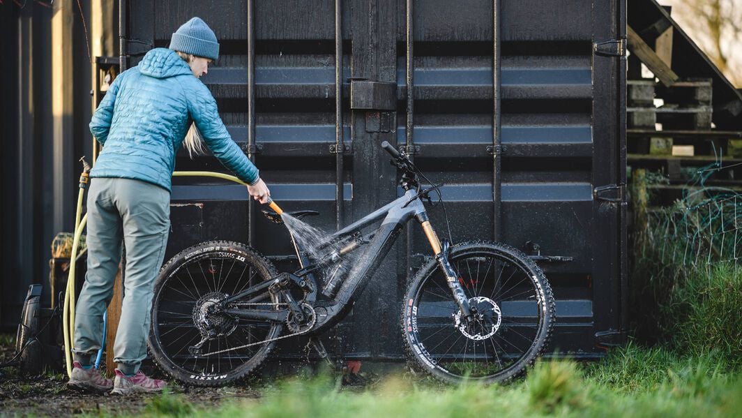 Cómo limpiar una bicicleta de montaña