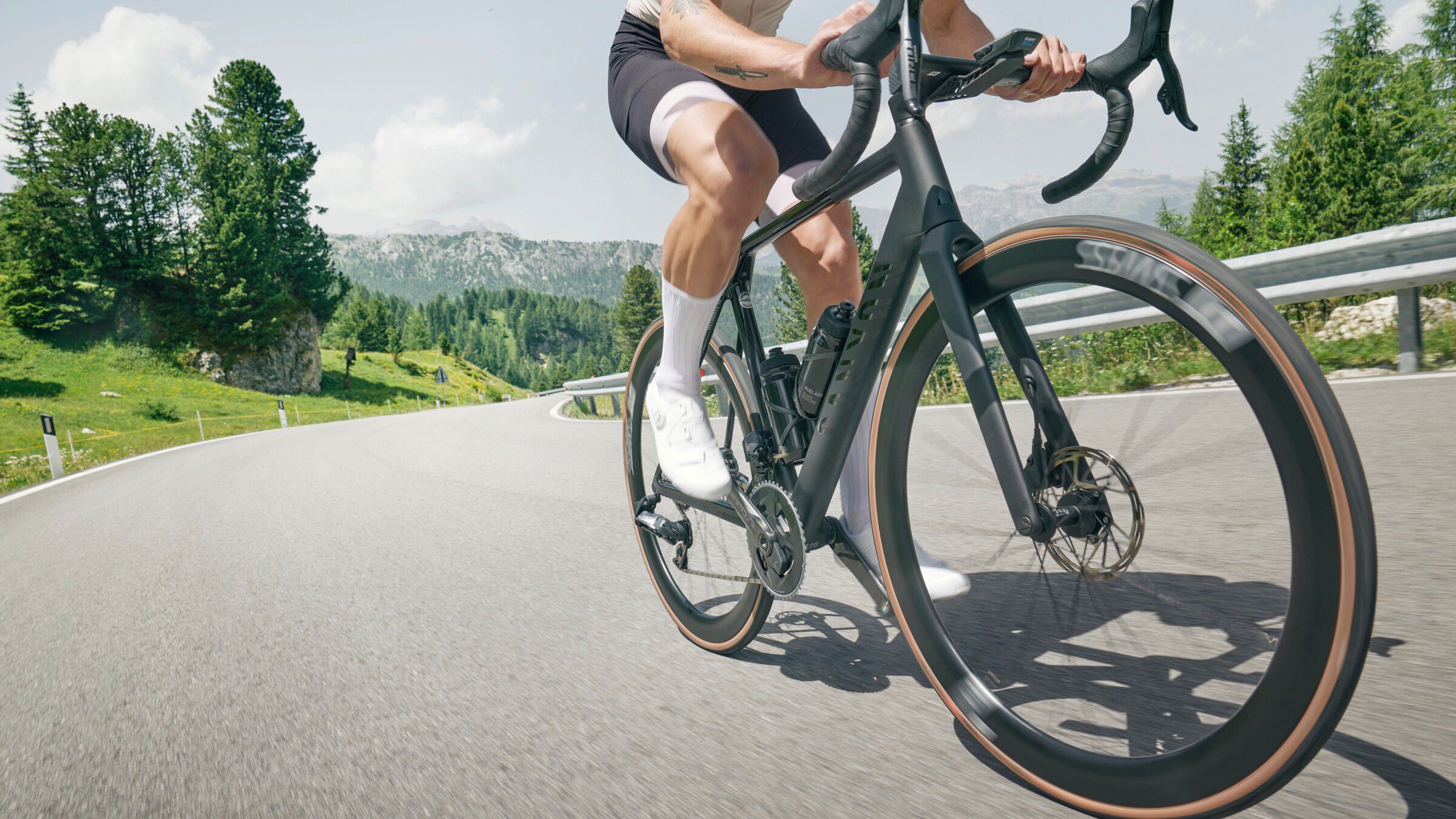 Canyon presenta la 5 generaci n de su bicicleta de carreras la