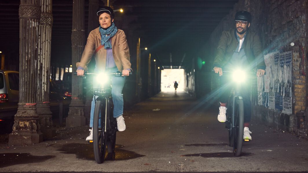 ¿Qué luces necesitas para montar en bicicleta en invierno?