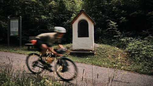 So gewinnst du ein Bikepacking-Rennen