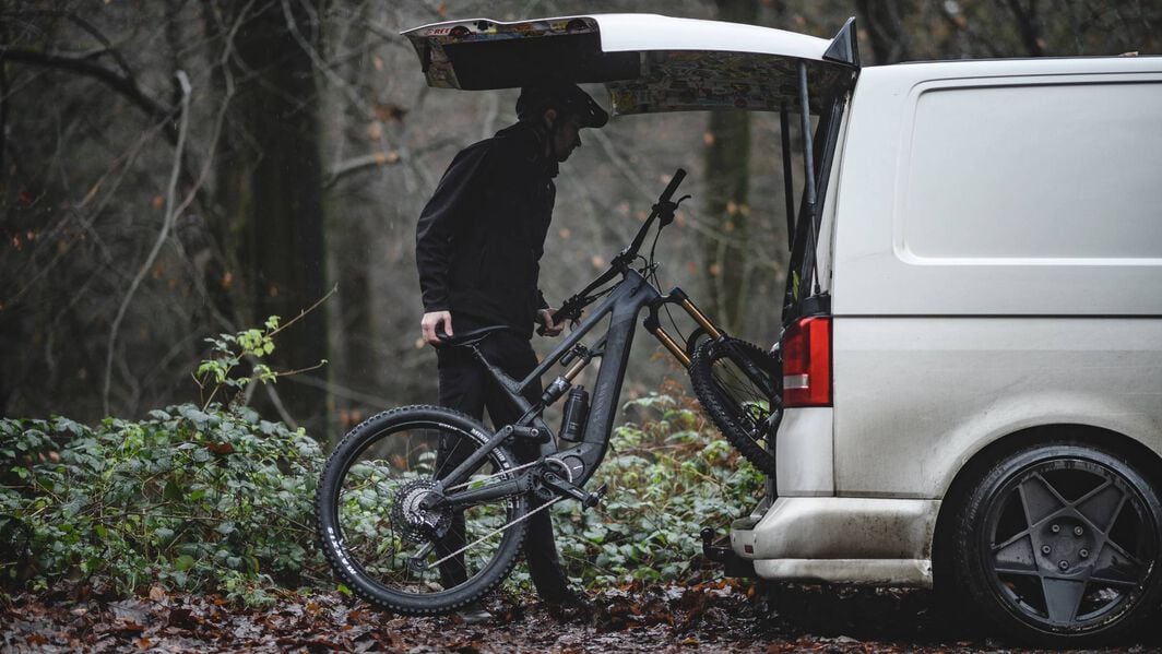 E-MTB Buyer's Guide E-MTB Buyer's Guide