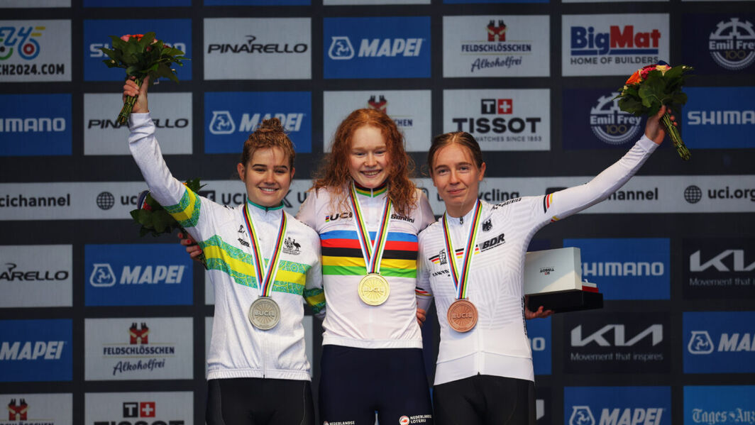 En la categoría U23, las ciclistas Puck Pieterse (NL), Neve Bradbury (AU) y Antonia Niedermaier (DE) ganaron las medallas de oro, plata y bronce, respectivamente.