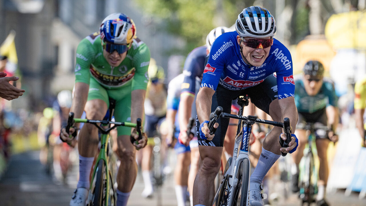 Jasper Philipsen of Alpecin-Deceuninck took the win on stage 15 
