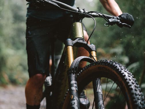 E-Bike bei Regen: So schützt du dein Rad vor Schäden  E-Bike bei Regen: So schützt du dein Rad vor Schäden