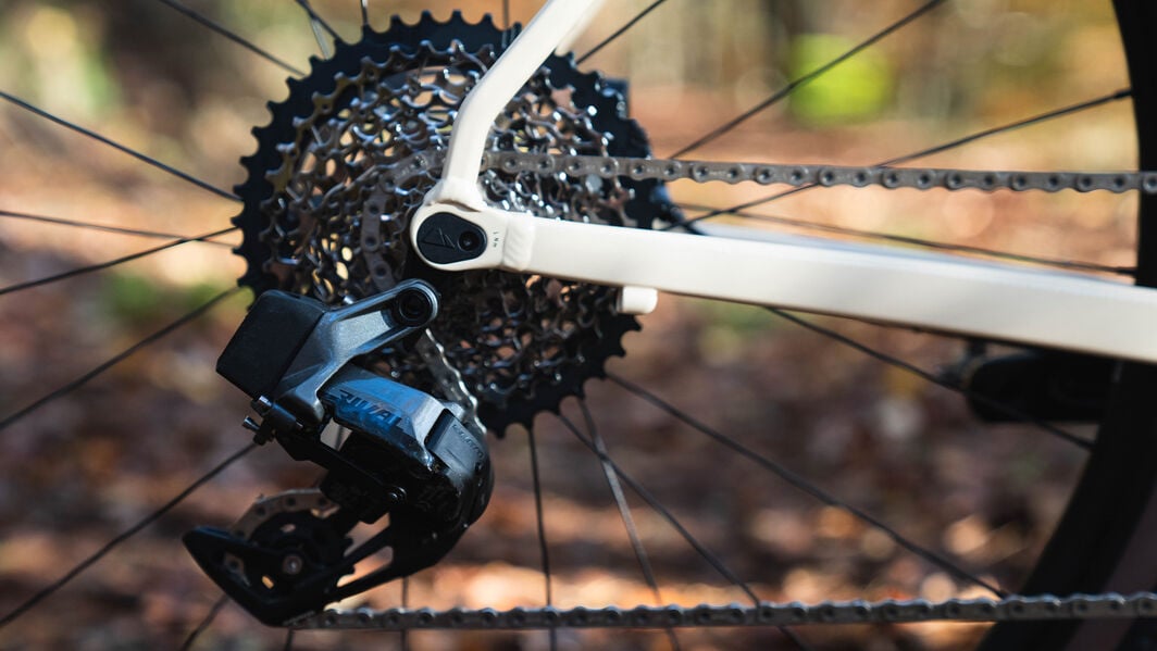 Gravel bike gearing: 1x vs 2x groupsets 