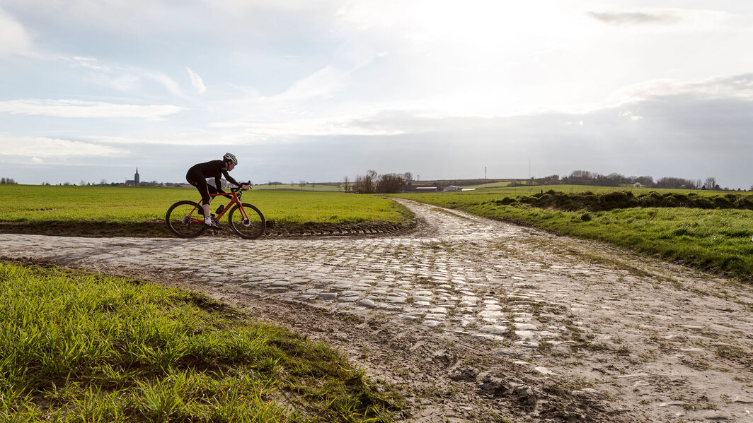 Paris-Roubaix, bekannt als "Die Hölle des Nordens" wegen der anstrengenden Abschnitte auf Pavé 