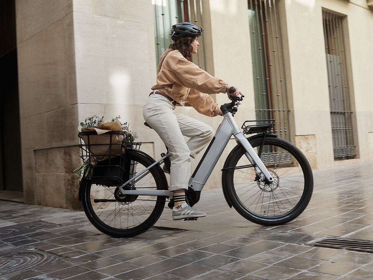 Canyon ebike hot sale