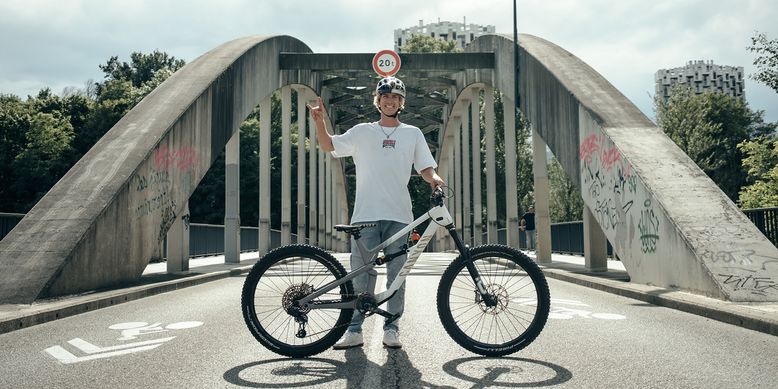 Fabio Wibmer&rsquo;s Canyon Spectral ready to roll in Video Game