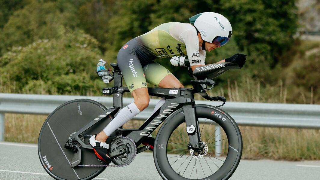 World Championships 2025 Canyon Triathlete riding Canyon Speedmax Bike