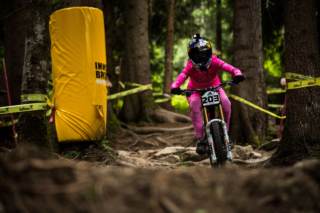 Downhill Mountain Bike Buyer’s Guide