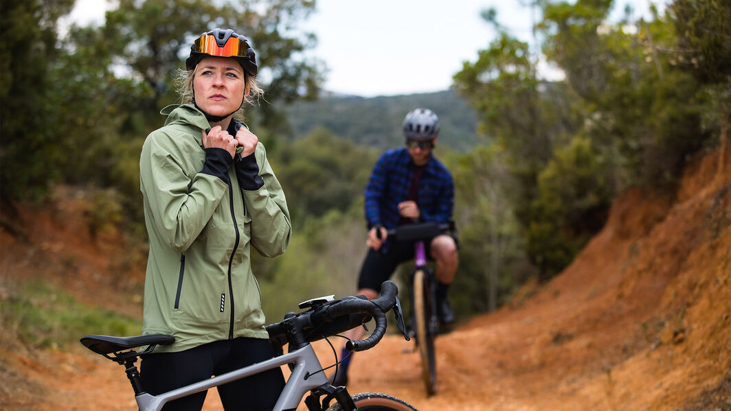 Chubasquero impermeable para ciclismo DEFEND+ 