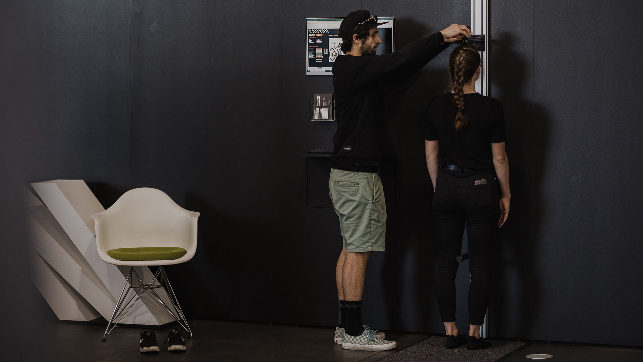 Hvordan m&aring;ler du dig selv korrekt for at finde din Canyon-cykelst&oslash;rrelse?