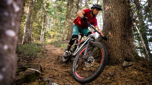 KC Deane Rides the Best Mountain Bike Trails in Oregon with the Canyon Neuron