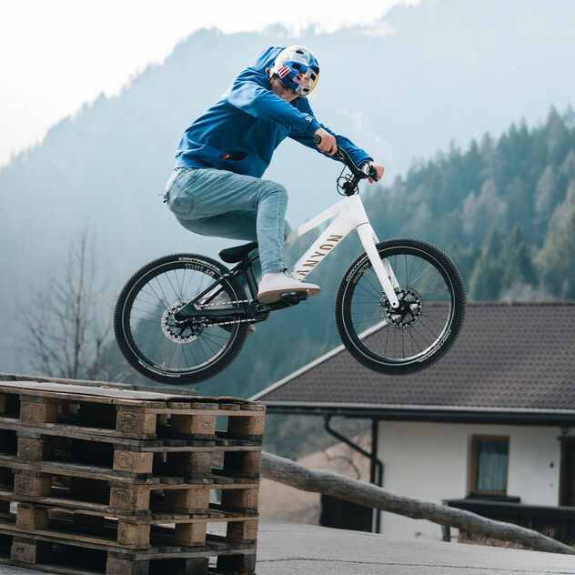 Canyon Dirt Jump bike