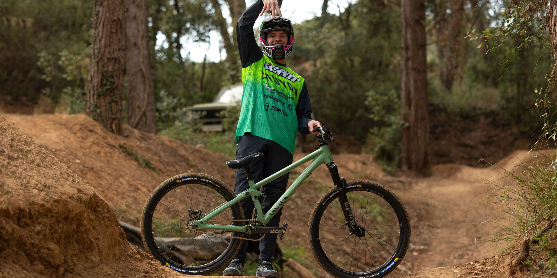 Canyon Stitched 720