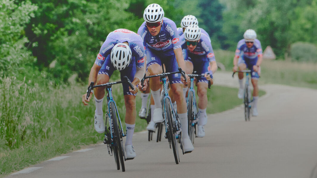 Though pedaling on a road bike seems simple, many get it wrong; a few tweaks can make you faster and stronger