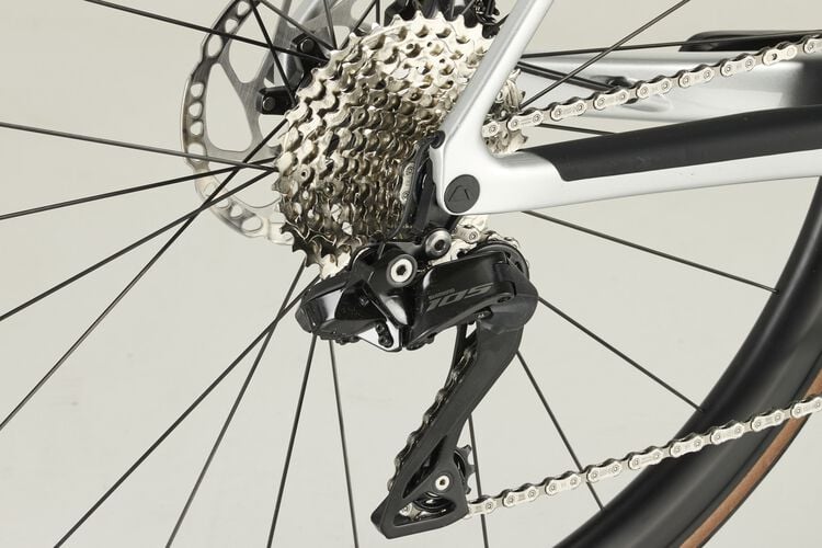 Endurace CF SLX 7 Di2 Endurace CF SLX 7 Di2