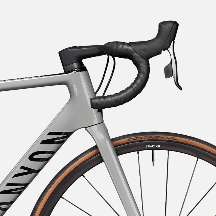 Ultimate CF SL 8 Disc eTap Ultimate CF SL 8 Disc eTap