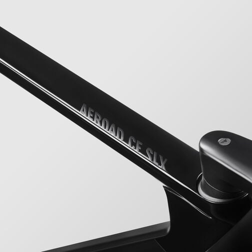 Aeroad CF SLX 8 Di2 Aeroad CF SLX 8 Di2