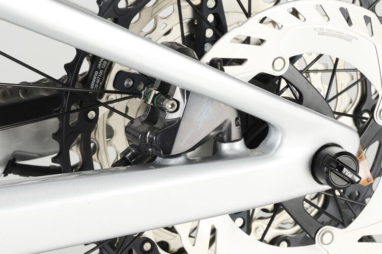 Lux Trail CF 8 Lux Trail CF 8