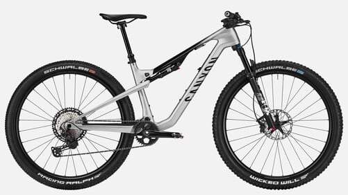 Lux Trail CF 8 Lux Trail CF 8