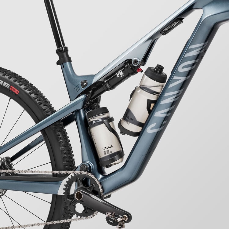 Lux Trail CF 8 Lux Trail CF 8